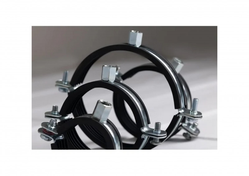 Хомут сантехнический с гайкой 1 1/4" 39-46мм М8